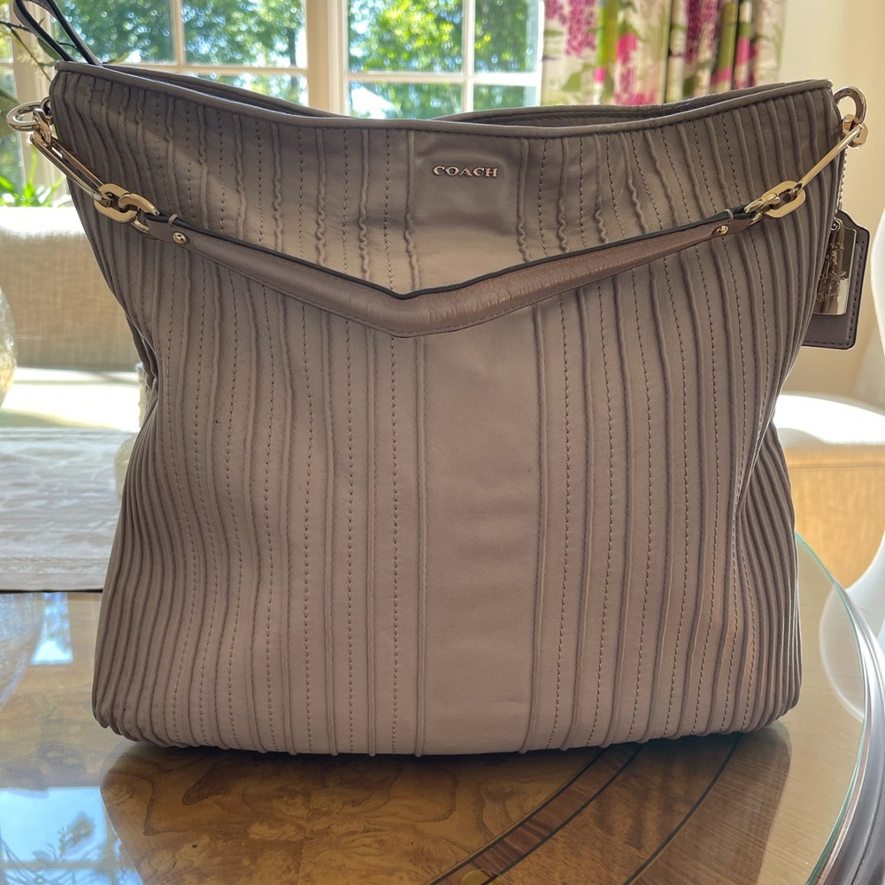 Coach leather shoulder bag